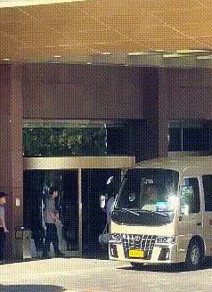 孙颖莎忘带通行牌被拦，谁该脸红？

8月28日下午，孙颖莎刚到乌鲁木齐酒店就