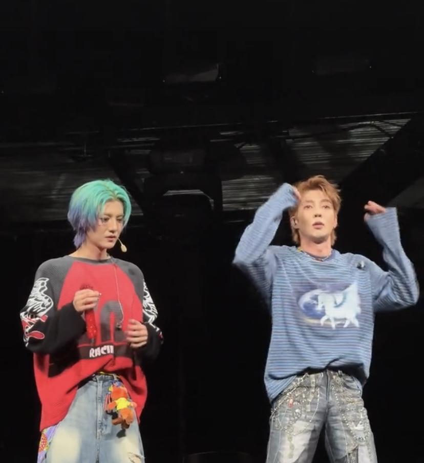 鹿晗 厦门演唱会简直太疯狂！8月1日、3日在厦门奥体中心凤凰体育馆开唱，每场1.