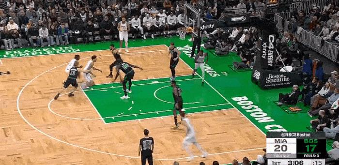 李凯尔这么好用科尔居然不会用！
在今天NBA常规赛凯尔特人对阵热火的第一节比赛中