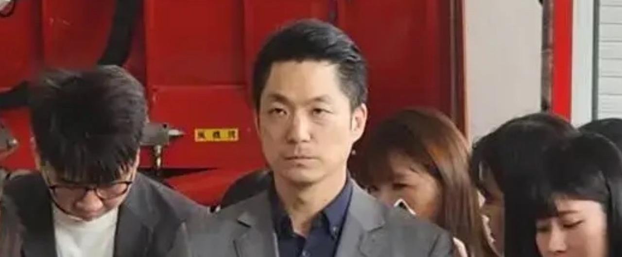 赖清德的“杂质”说惹恼了蒋万安，蒋万安怒怼赖清德：你也是“杂质”。
蒋万安痛斥得