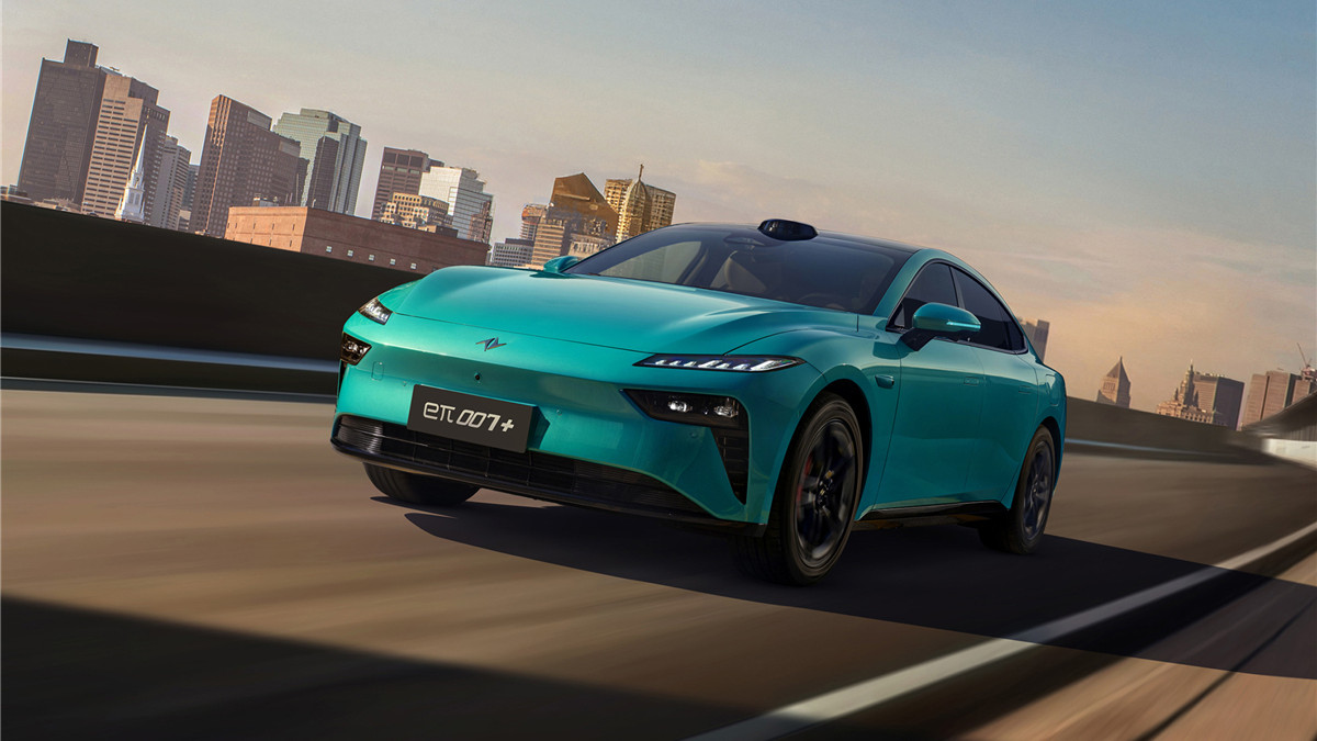 双动力与激光雷达全备上，奕派eπ007+赶上趋势不掉队