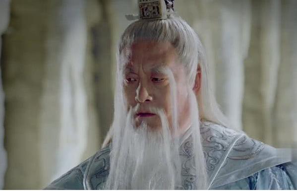 姜子牙讨伐纣王，元始天尊只担心四件事，余化龙父子为何也上榜？