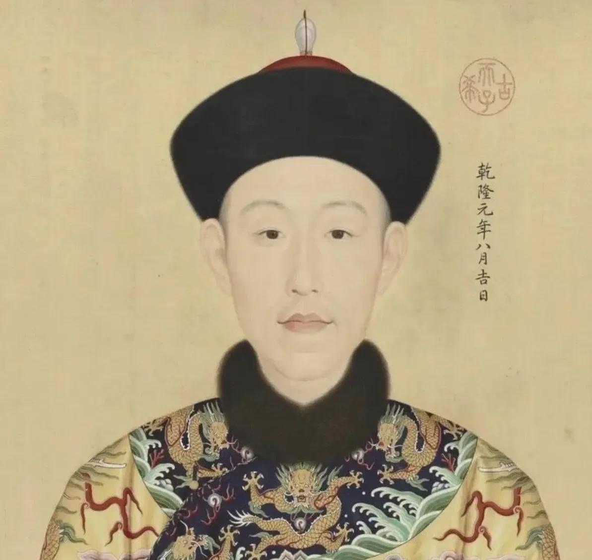 清朝所有的皇帝里，除了溥仪以外，其实最能确定相貌的应该是乾隆。
因为乾隆一生留下