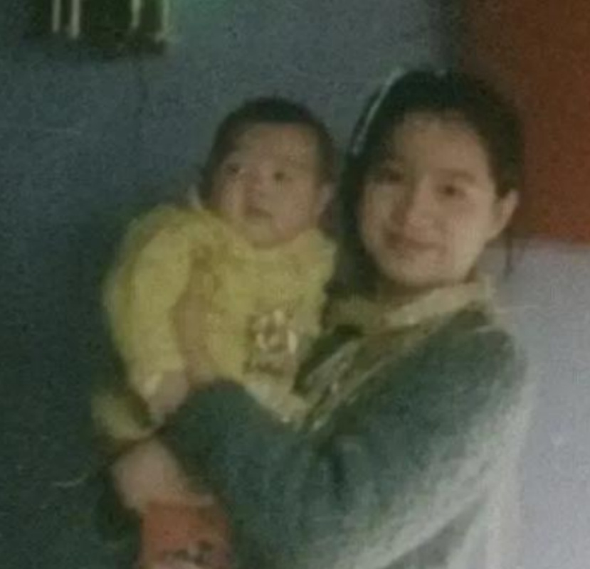 1976 年，女知青红梅抱着 4 岁儿子回到北京，母亲见她怀里孩子，竟直接破口大