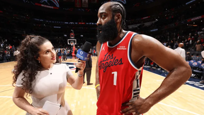 NBA常规赛快船客场对阵奇才的比赛已经结束。快船以110-106战胜奇才。
本场