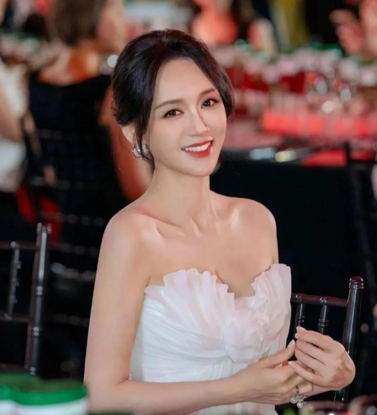 头大！就算你是女明星也逃不过！都2025年了，女性生育自由还是如此难么？不得考虑