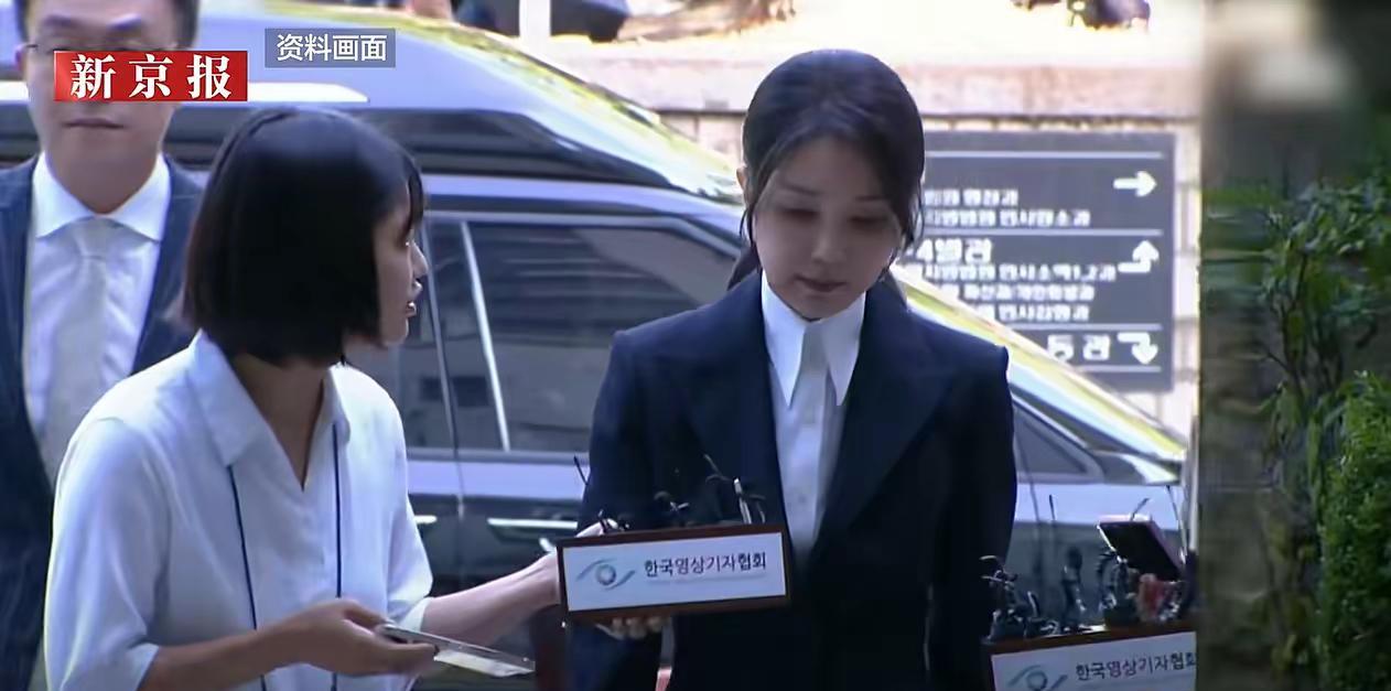 尹锡悦和金建希两口子，才是真爱吧！金建希问律师，为了让丈夫活下去，我是不是必须死