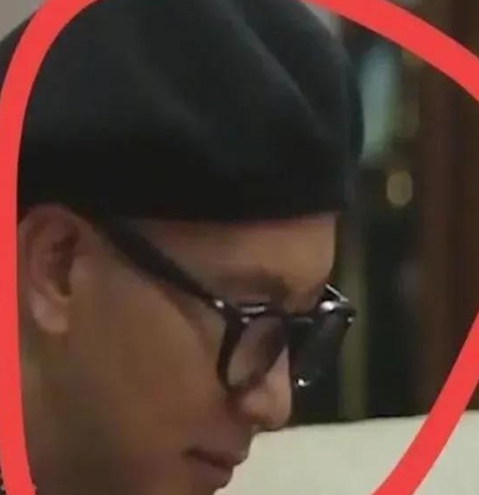 具俊晔这次在大S身后事上，做出了与大S家不同的决定，也算是“正面刚”了一回。台媒