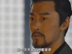 或许让人上头的不仅是电影本身，更是那种跨越时空的“重逢感”。看着他们从荧屏走向银