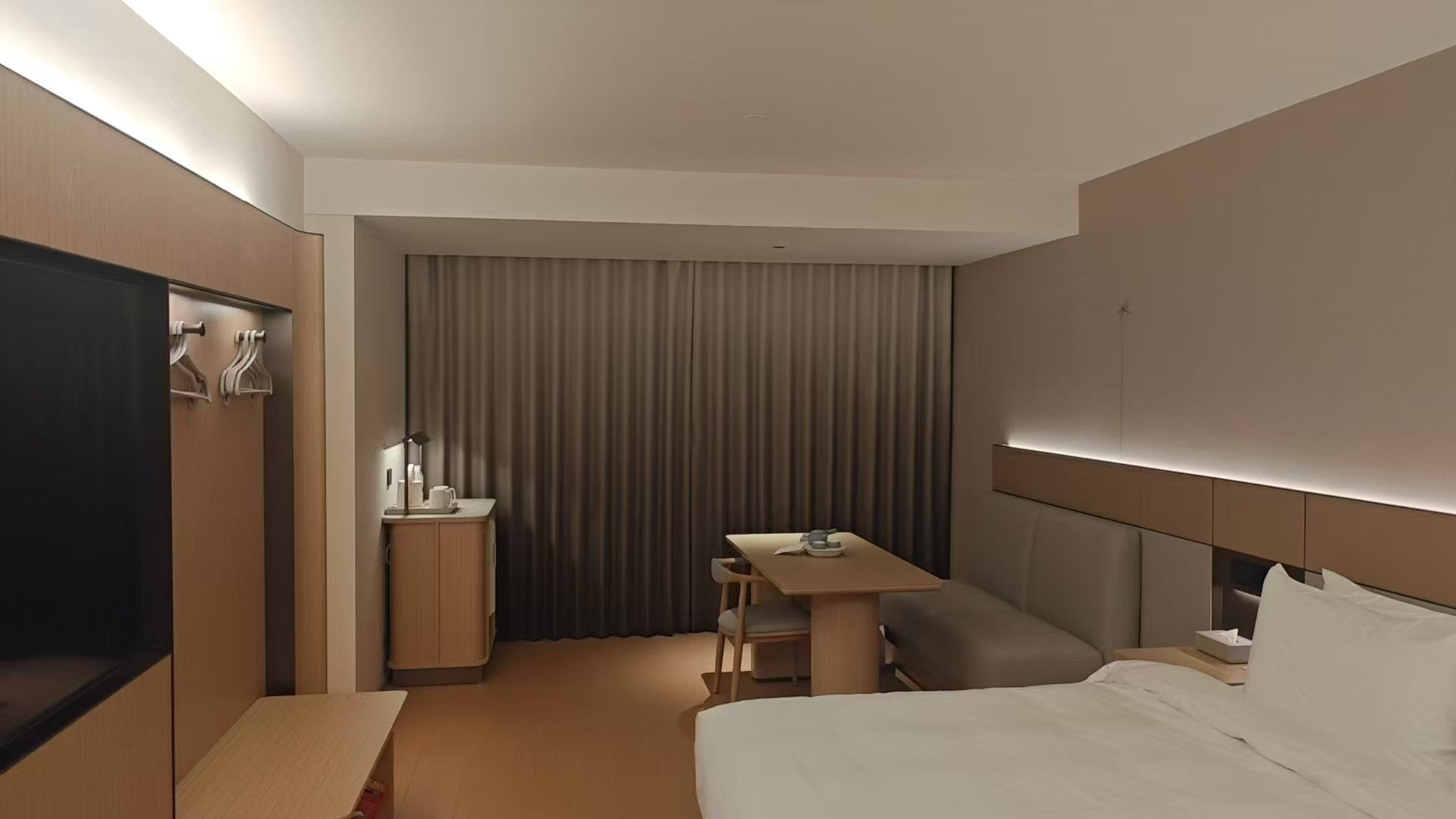 寻找一扇“关得上光”的窗帘？我们为你造出来了。