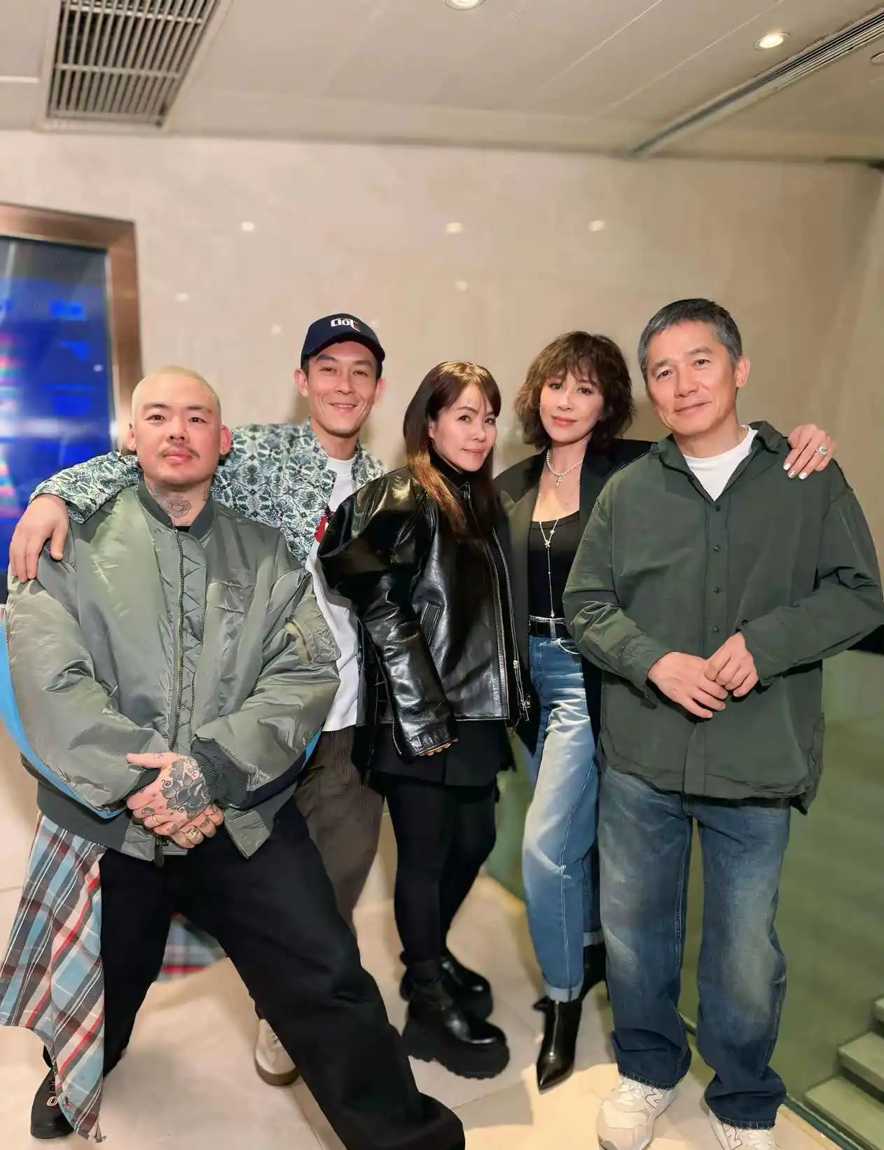 物以类聚，人以群分，一定有共同的爱好吧