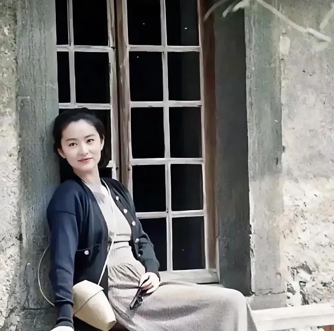 林青霞1991年在欧洲旅游时的留影。