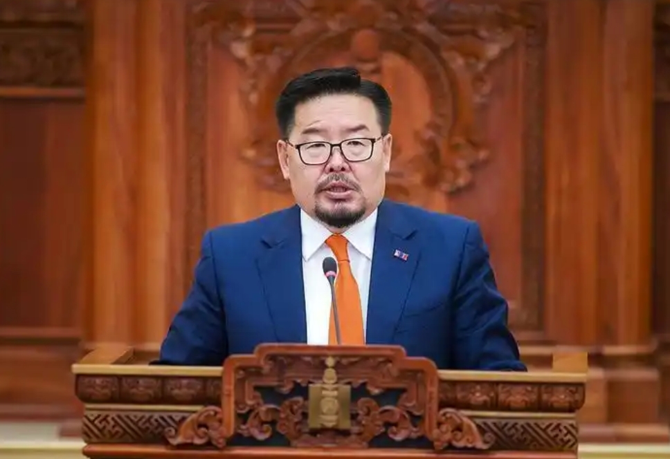 蒙古这回真是变了样！新总理一上台，就当着中国的面，把边境上几十年的老难题一股脑敲