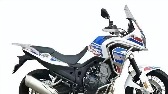 油耗低至2.5L！盘点10款续航超400公里的摩托车，通勤摩旅两相宜