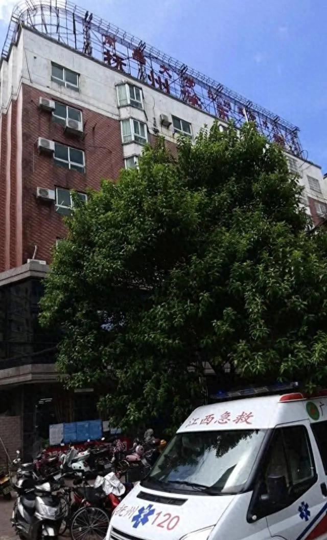 深圳，一对夫妇永远失去了2岁儿子。在抚州健强第五医院，首诊医生未检查孩子腹股沟区