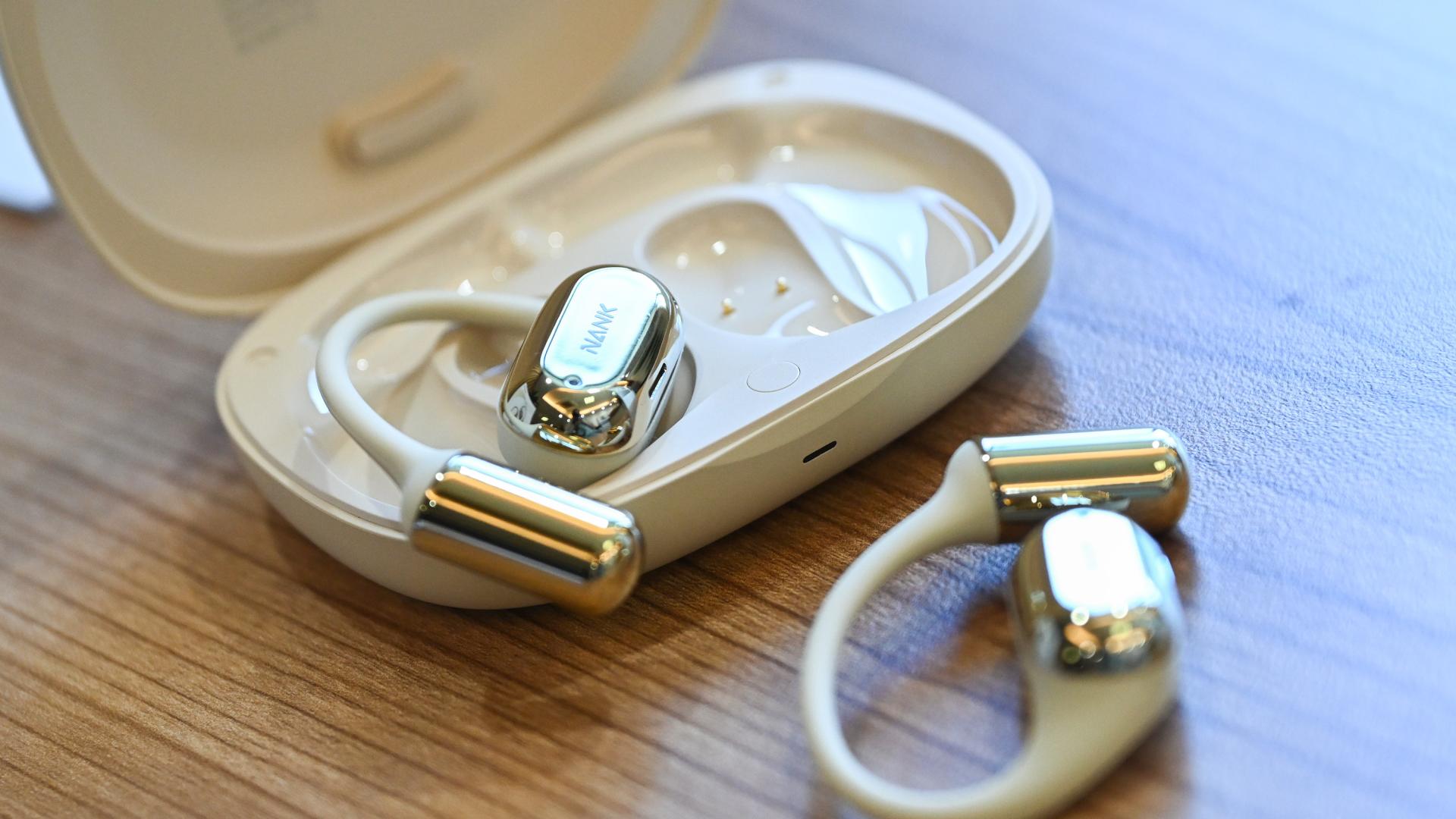 南卡OE Mix2耳挂式耳机体验：AI赋能的“无压感”智能音频新标杆