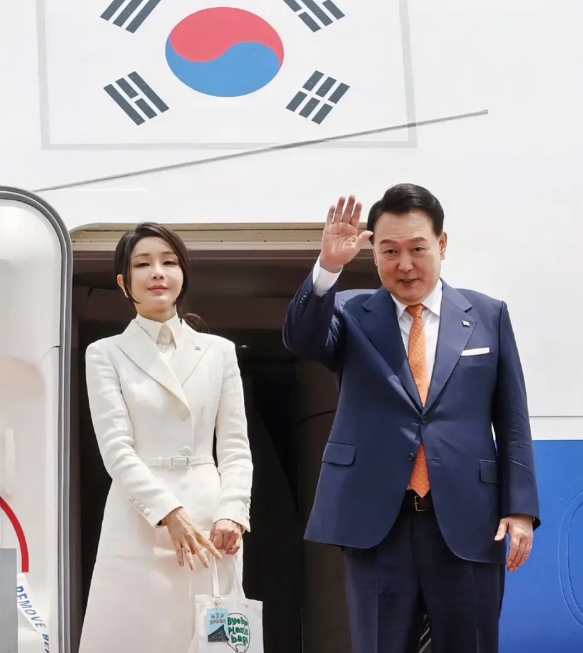 太强硬了！尹锡悦连续两次拒绝接受调查之后，韩国警方无奈只能发出威胁。6月12日，