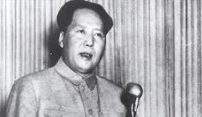 1951年，志愿军遭美军围困，彭老总紧急求助毛主席。毛主席经过思考，发出八字命令