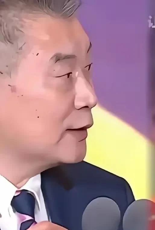 现在全网最风光的女人就是孙颖莎了吧！

不是因为金牌耀眼，也不是因为名气响亮