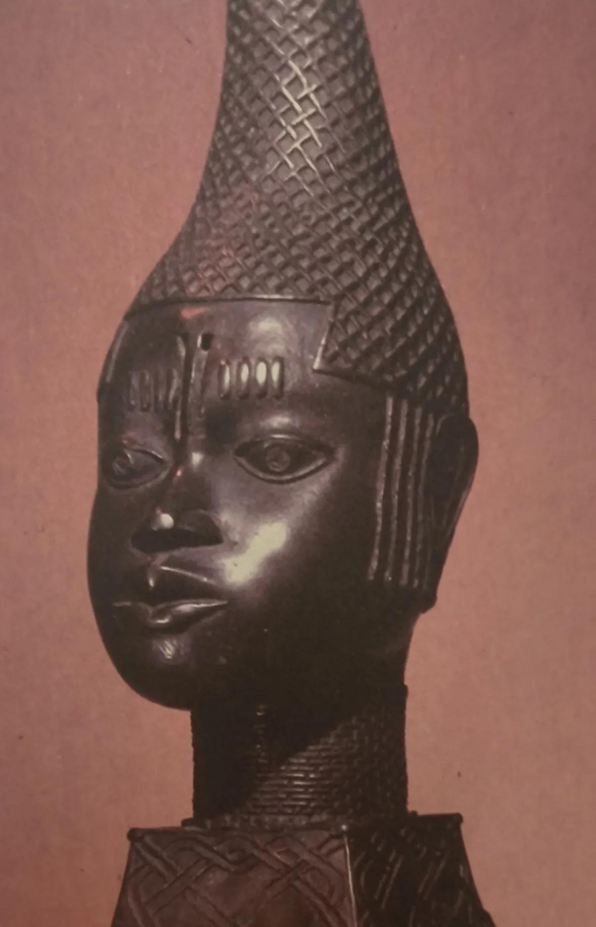 伊迪亚王后（Queen Idia），是16世纪贝宁王国的王后，她的生平与艺术遗产