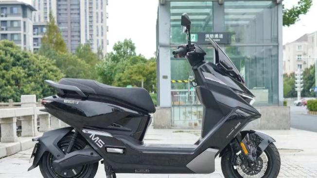 2026最受期待摩托花落谁家？九号M5 200凭何成年轻人新宠？
