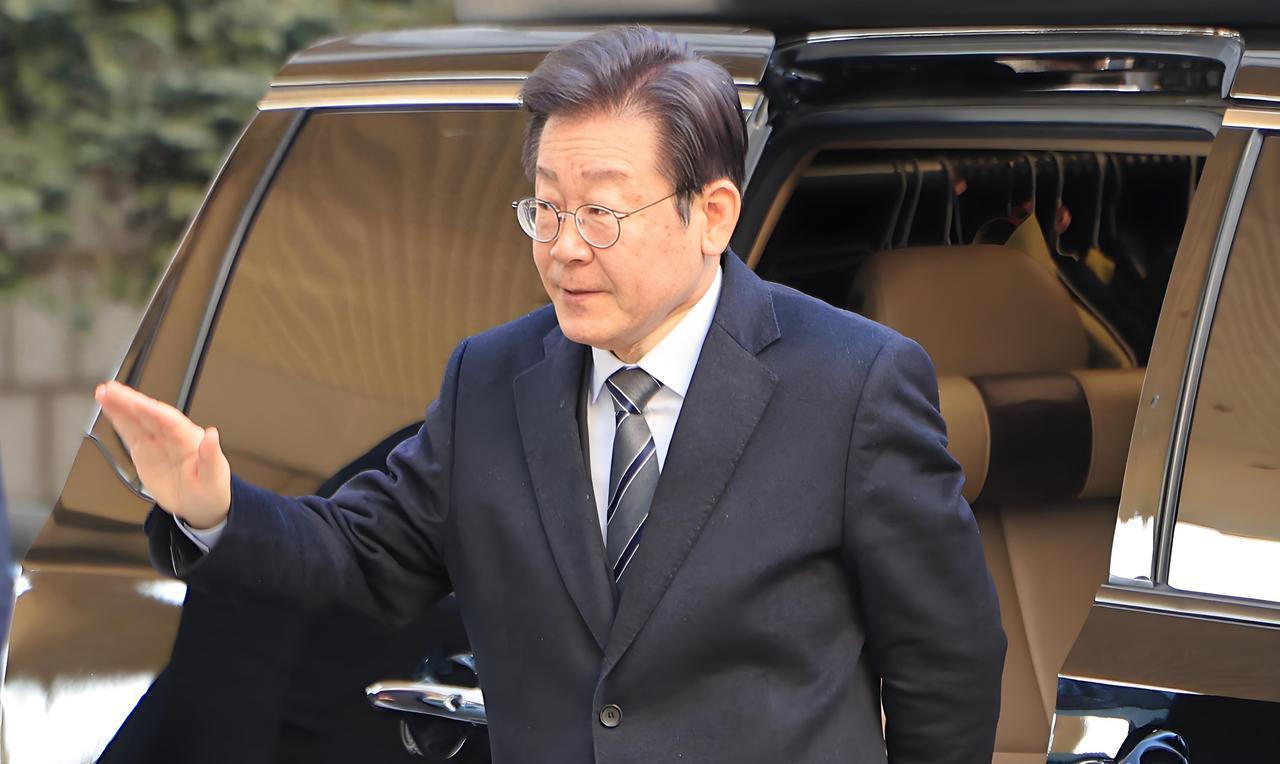 李在明政权危险了？美韩刚签下飞机大订单，韩国张东赫放出狠话！
今年6月，当李在明