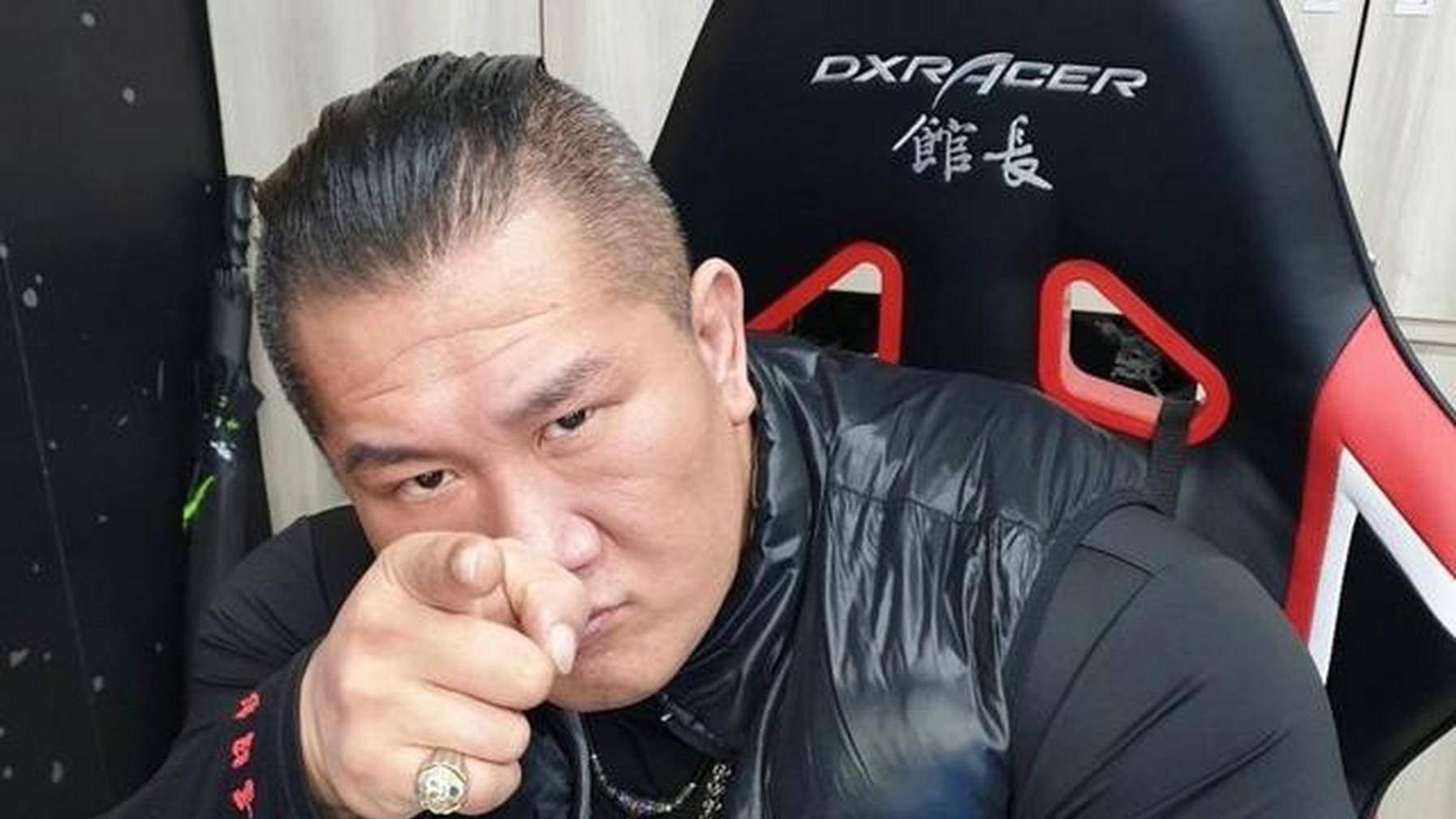 太双标了！绿营名嘴满口胡言没事，馆长发飙就要被依法侦办？
