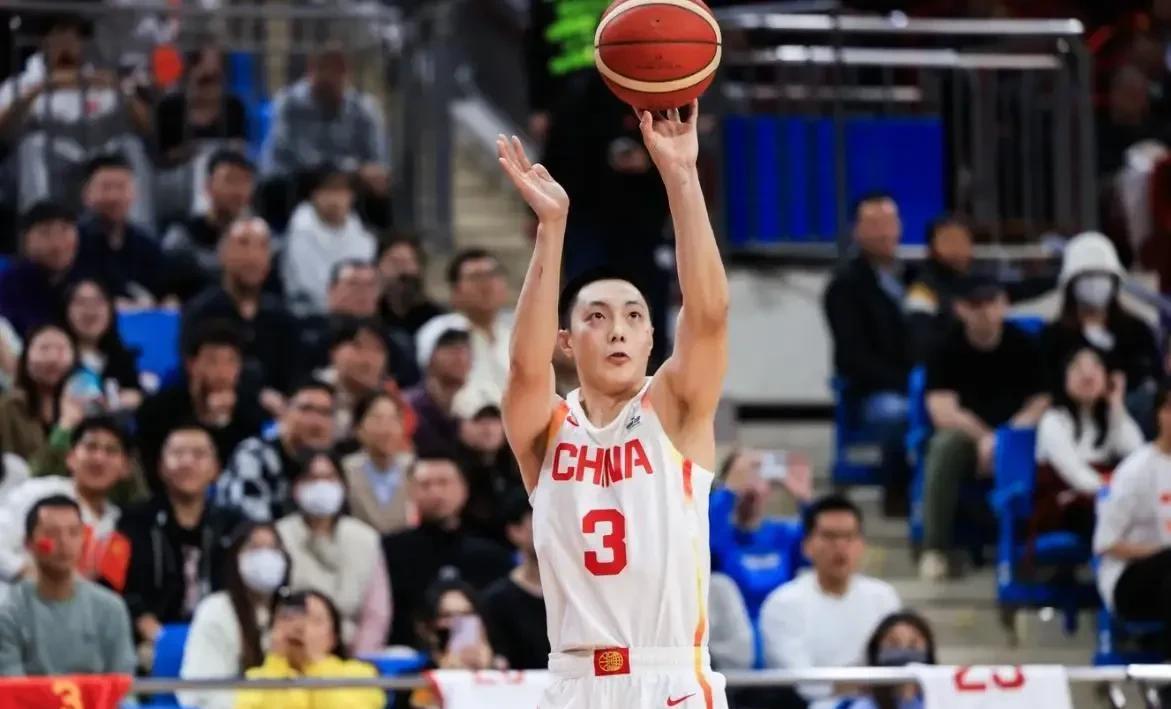 晋级四强！中国男篮79：71韩国，比赛虽然赢了，但是要重点批评一个人
那个人不是