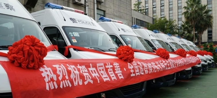 2020 年，陈光标在南京工商银行取了 2000 万现金，装了 9 麻袋，又买了