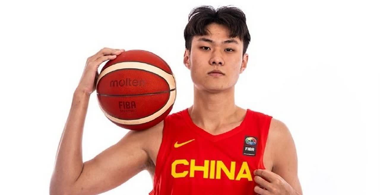 王浩然告别广东男篮！
跟随广东男篮参加5场热身赛后，来自深圳男篮的王浩然不仅表