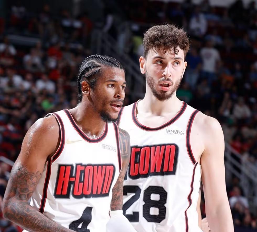 #篮球#
2025 年 4 月 5 日，NBA 常规赛中火箭队 125 - 11