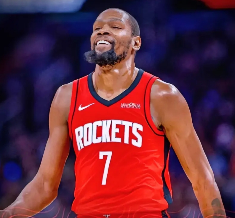 杜兰特这么打下去简直太爽了！詹姆斯看了都羡慕！

1、很多人都有这个疑问：为什么