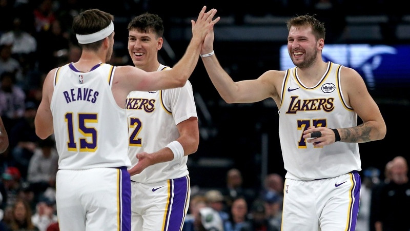 合砍34+8+6！1个3D换来3大悍将，湖人已为东詹创造绝佳争冠机会