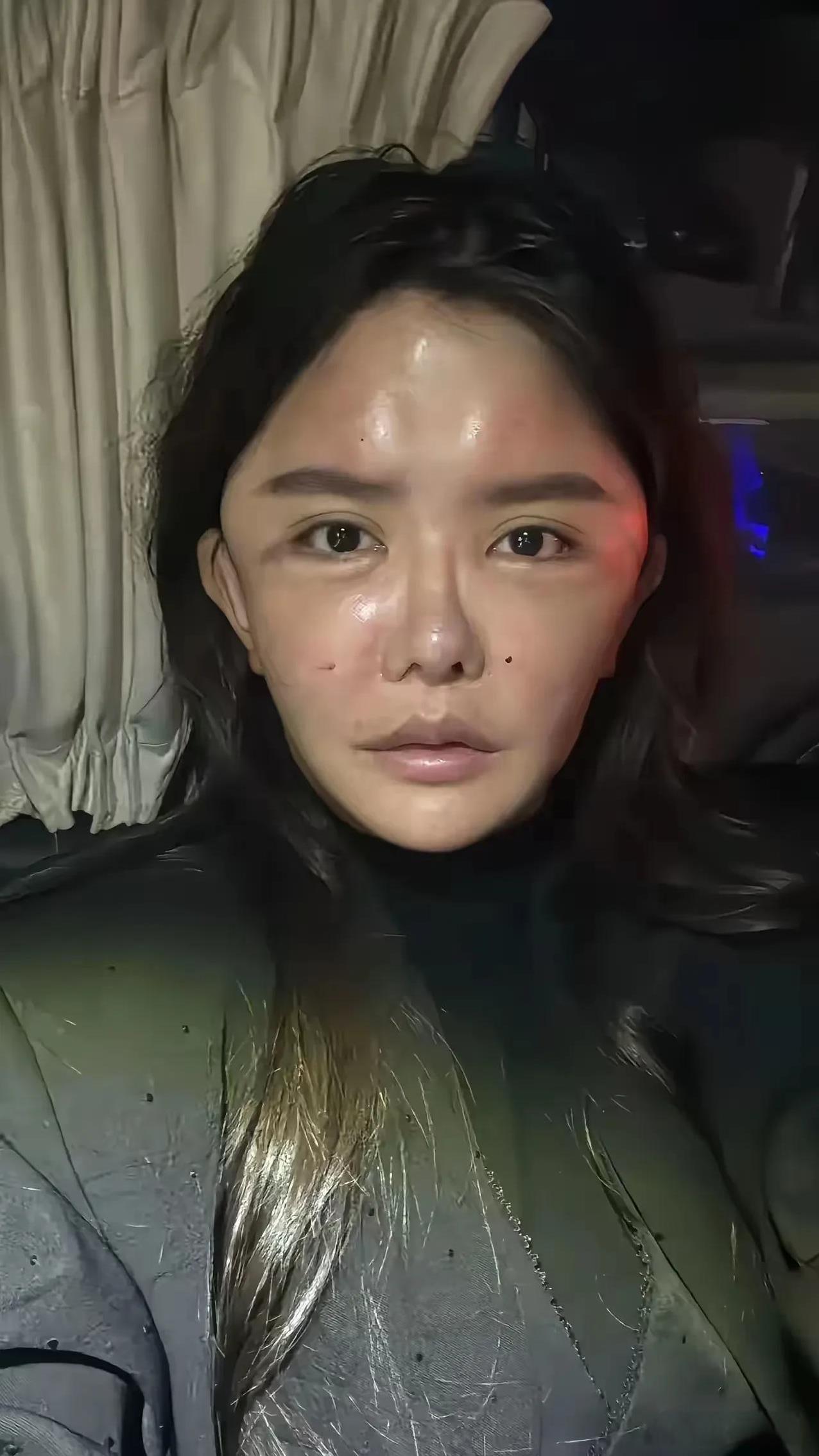 不明白这姐妹儿为什么对自己这么狠，是什么力量在驱使着他呢？
最开始真的很不错，而
