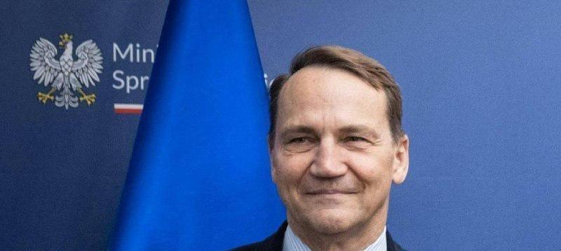 北约国家一到关键时刻就都成了嘴炮。
波兰外长西科尔斯基表示，“如果我们向乌克兰提