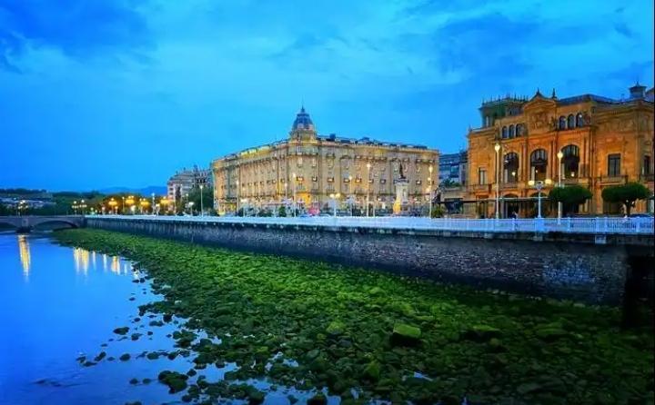 法国杯：尼斯-圣埃蒂安
尼斯自从爆发球迷“殴打”门之后，球员们的心气是彻底没了，