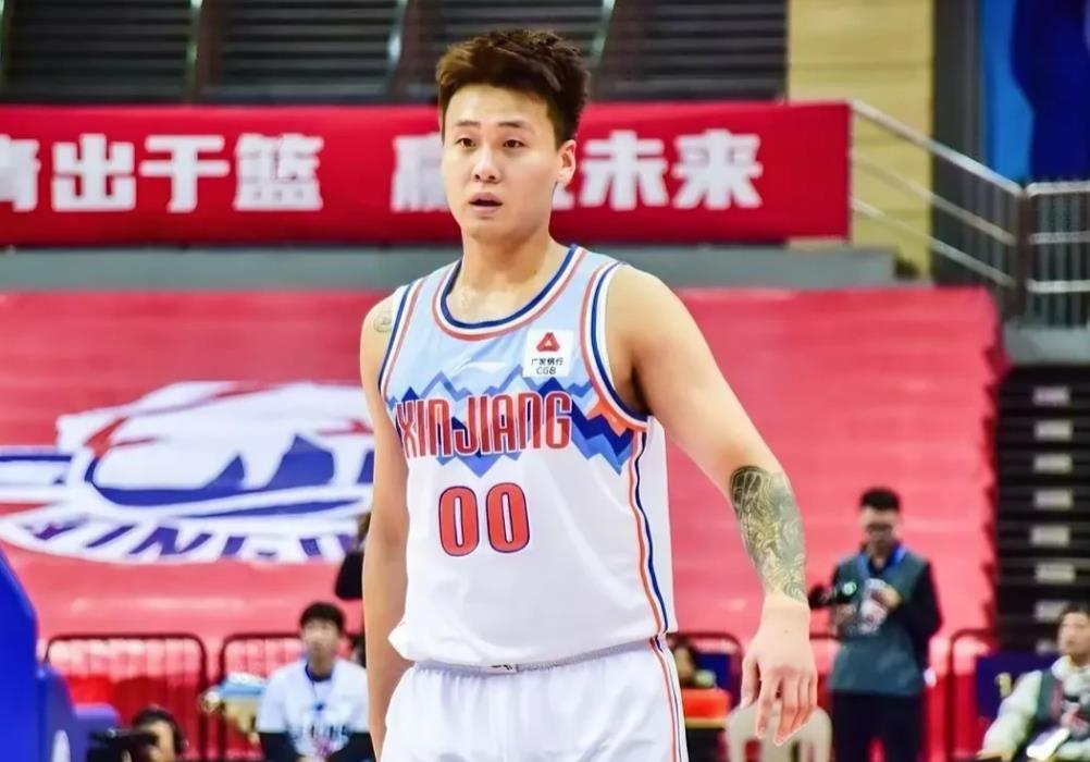 CBA常规赛新疆男篮118：102深圳马可波罗，不得不说的3个事实

1、新疆队