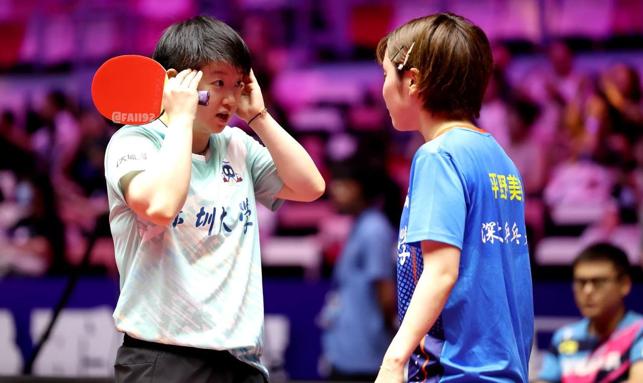 孙颖莎：我脑瓜子嗡嗡的。
平野美宇：对手太“辣”了
孙颖莎：是的，她们从成都来。