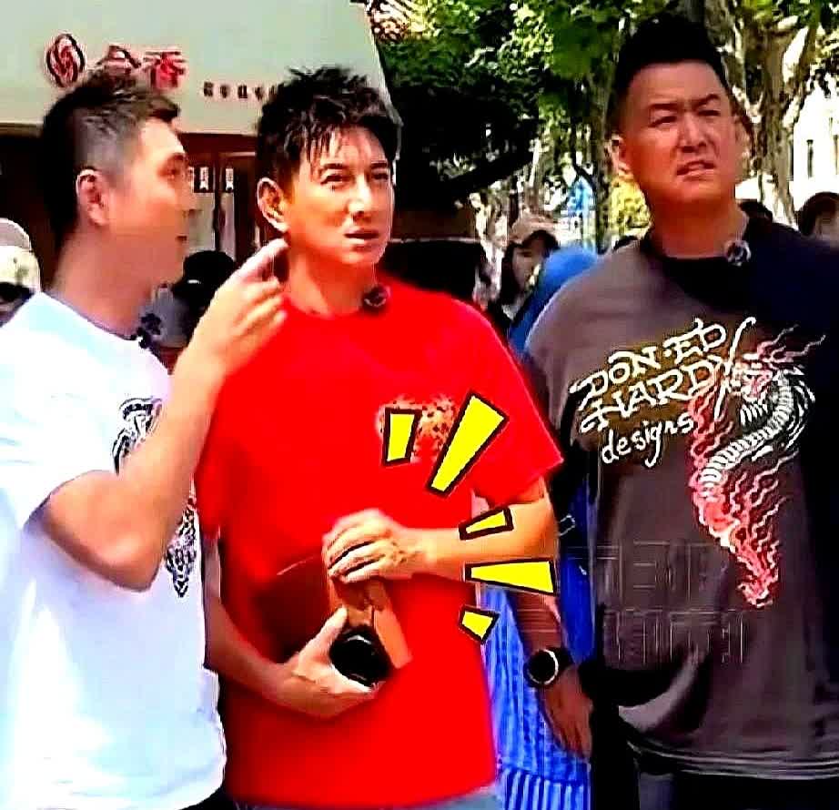 全网最不淡定的就是刘诗诗了，不是因为她自己漂亮，也不是因为她孩子，而是因为她那有