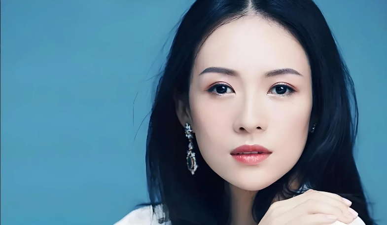 婚姻的好坏，真的会在一个人身上留下深刻痕迹。拿章子怡来说，曾经的她美得夺目，是无