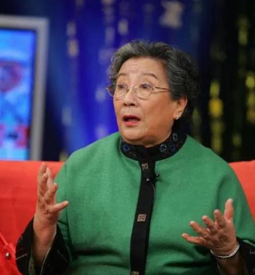 李少红回忆，筹备新版《红楼梦》时，刘姥姥的人选非叶琳琅莫属，她用精湛演技，赋予角