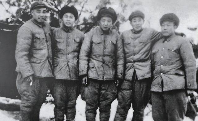 部队上前线，把原军长留后方，空降干部接替没打好？他要求上前线