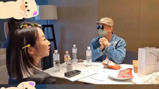 《具俊晔与陶晶莹酒屋约饭背后：一场关于人性与情感的复杂博弈》