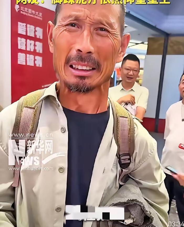 一觉醒来，
喜欢读书和不喜欢读书的都沉默了，
原来读书真的不分年龄，只有热爱和喜