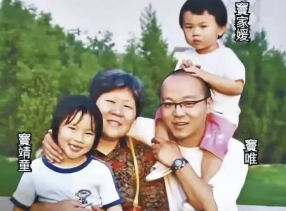 窦靖童之前说过，自己以后的遗产不会留给爸妈，全都留给妹妹们。她有俩妹妹，一个是爸