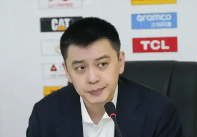 辽宁沈阳三生飞豹篮球俱乐部主教练杨鸣因个人身体原因，正式向俱乐部提出辞去主教练职