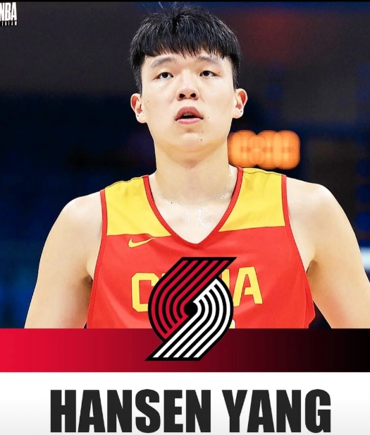 杨翰森下赛季在开拓者，估计能场均打20分钟！
分析下目前的队内4个中锋：

艾顿