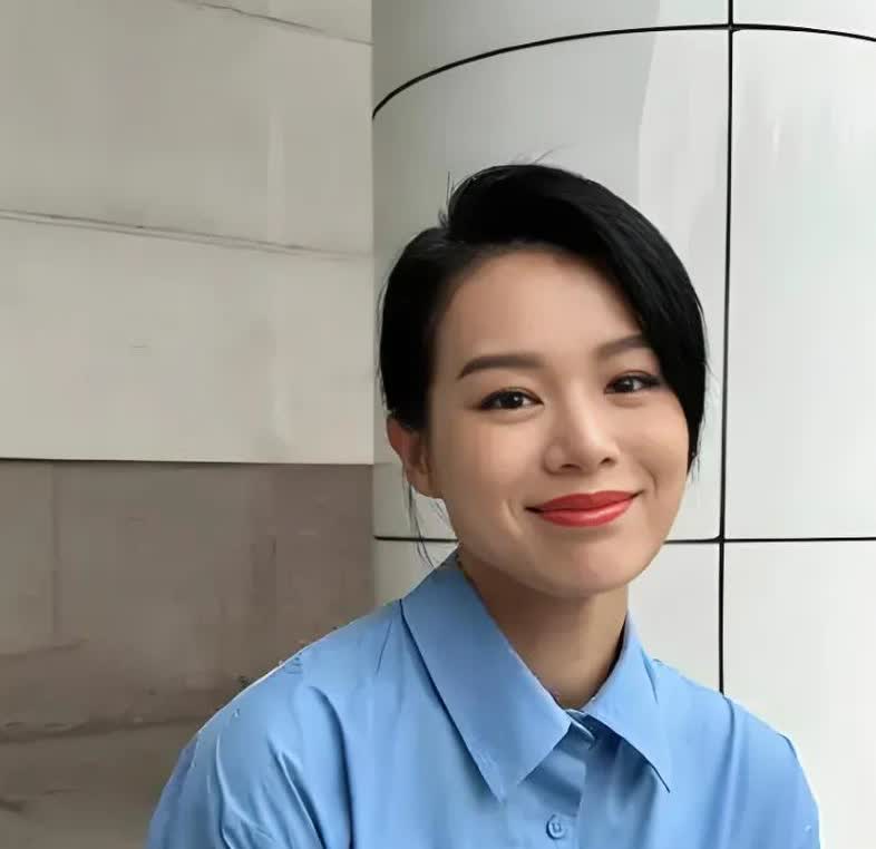 胡杏儿大概不会离婚，原因有3:

1、她不爱他，胡杏儿宁愿选他也不选黄宗泽，