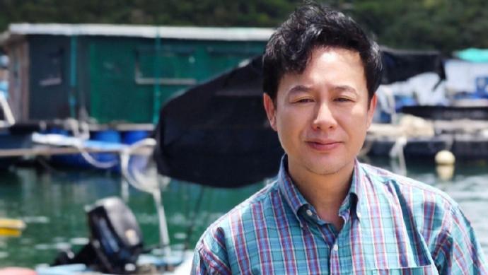 张颂文再次上了热搜！这次是救人后默默离开，好样的