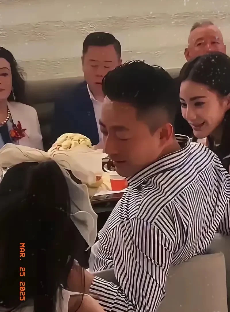 汪小菲五月婚礼将如期举行











我的天哪！这也太drama了吧？
